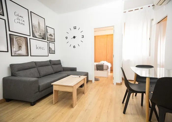 Casa A Pasos De Ramblas דירה *